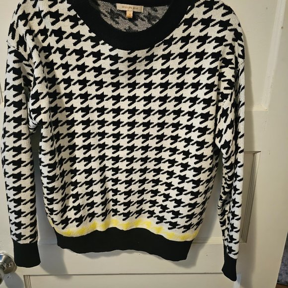 Sweater - Picture 5 of 5